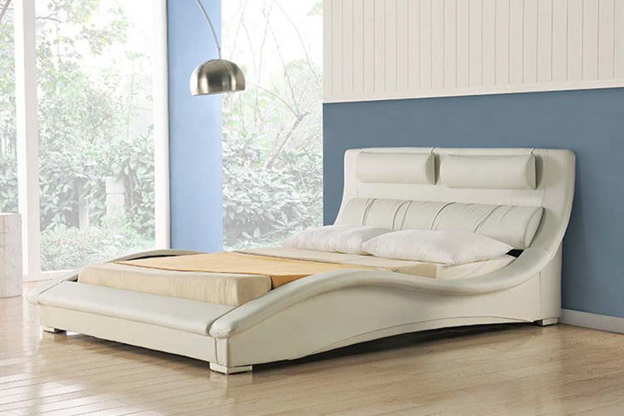 Tempat Tidur Berlapis Kulit Desain Melengkung Klasik 1840
