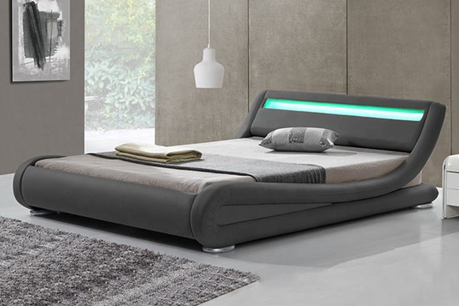 1881 Tempat Tidur Berlapis Kain Modern