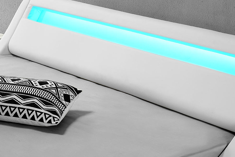 1137-1 Rangka Tempat Tidur Berlapis Kulit Penyimpanan King LED Cerdas