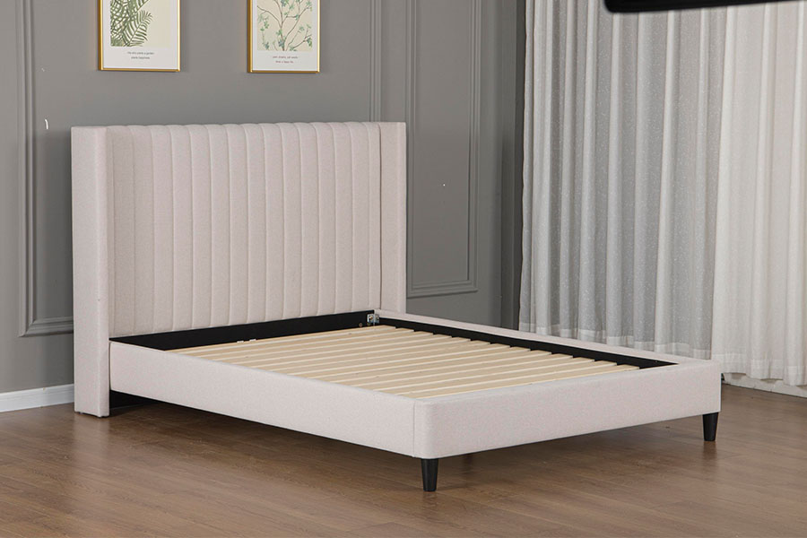 4905 Tempat Tidur Platform Minimalis Linen Berumbai