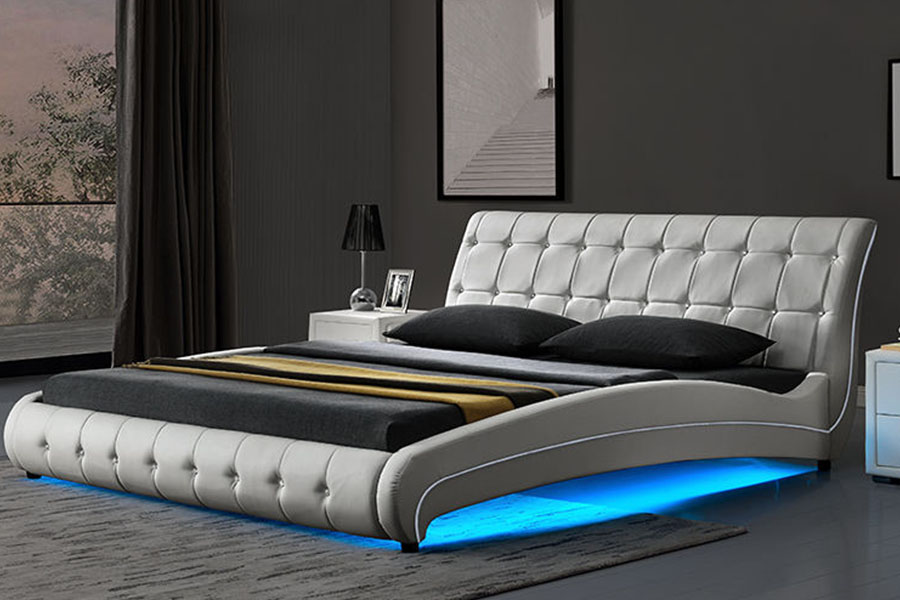 1144-1 Rangka Tempat Tidur Berlapis LED Mewah Kulit Imitasi Berumbai
