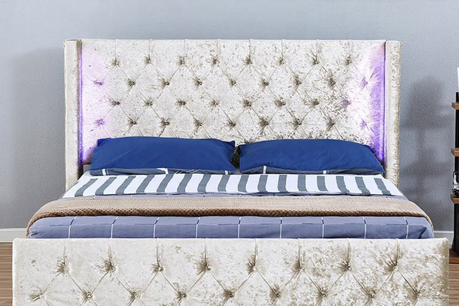 Rangka Tempat Tidur Penyimpanan Kayu Bersayap LED Beludru Perak 1290-1G